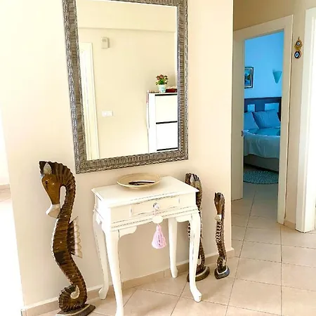 рядом с морем