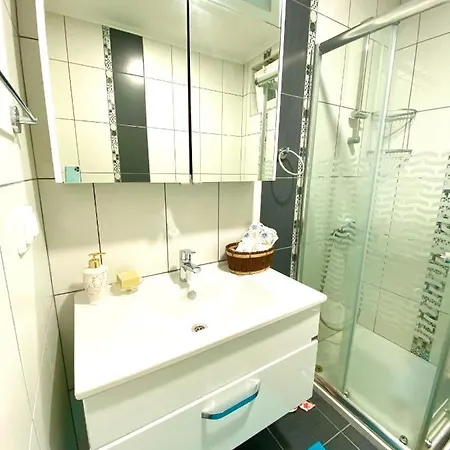 рядом с морем *